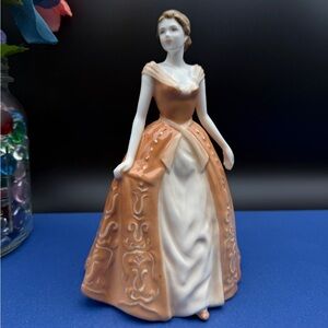 Royal Doulton Bone China Figure ~ HN4660 ~ “Summer's Dream” Mint Condition